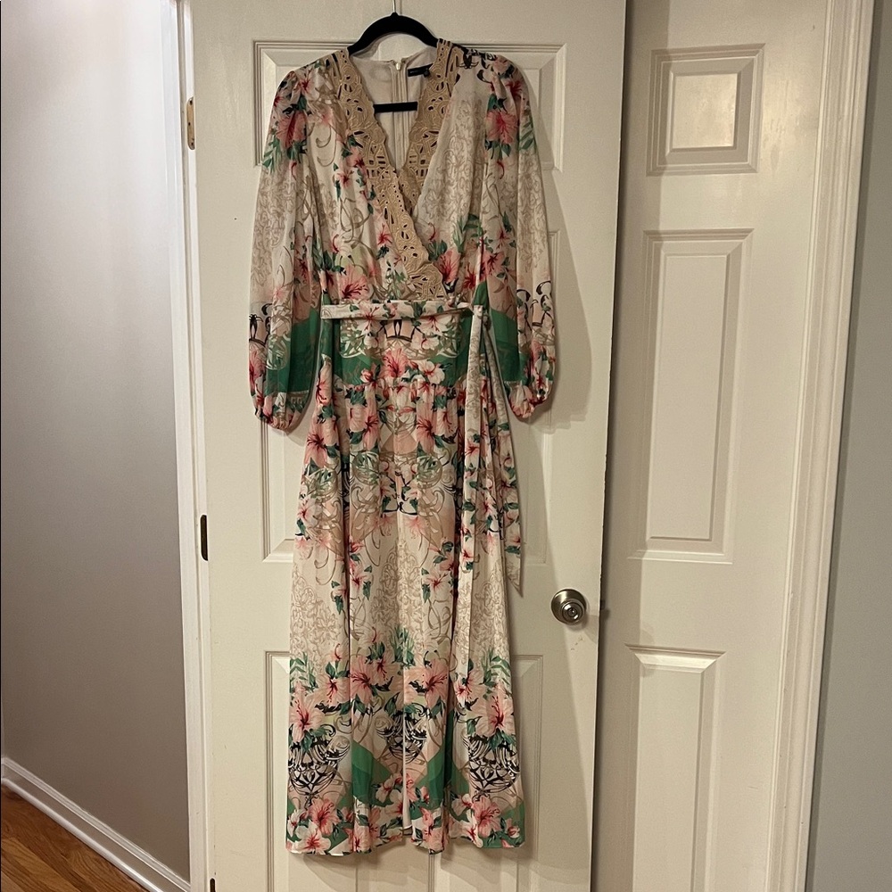 EUC WHBM Floral Boho Maxi Dress 🌸